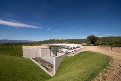 Il padiglione espositivo di Renzo Piano allo Château La Coste in Provenza