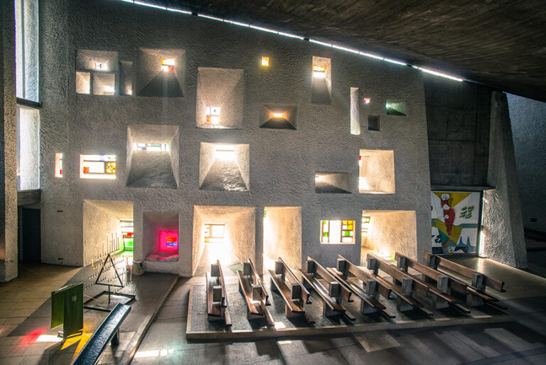 The Notre Dame du Haut Chapel in Ronchamp by Le Corbusier | Inexhibit